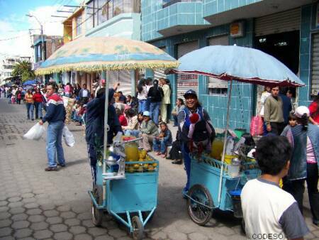 Encuentro causal de venderores de jugos - Píllaro